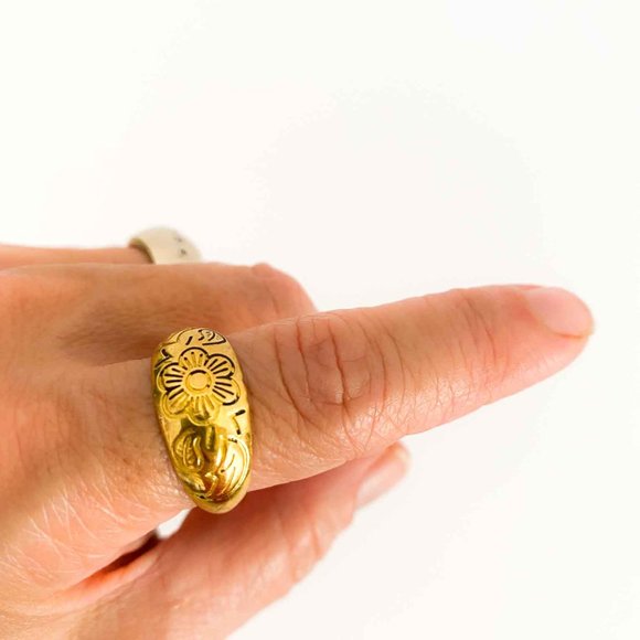 Floral Etched Market Brass Ring - Picture 2 of 5